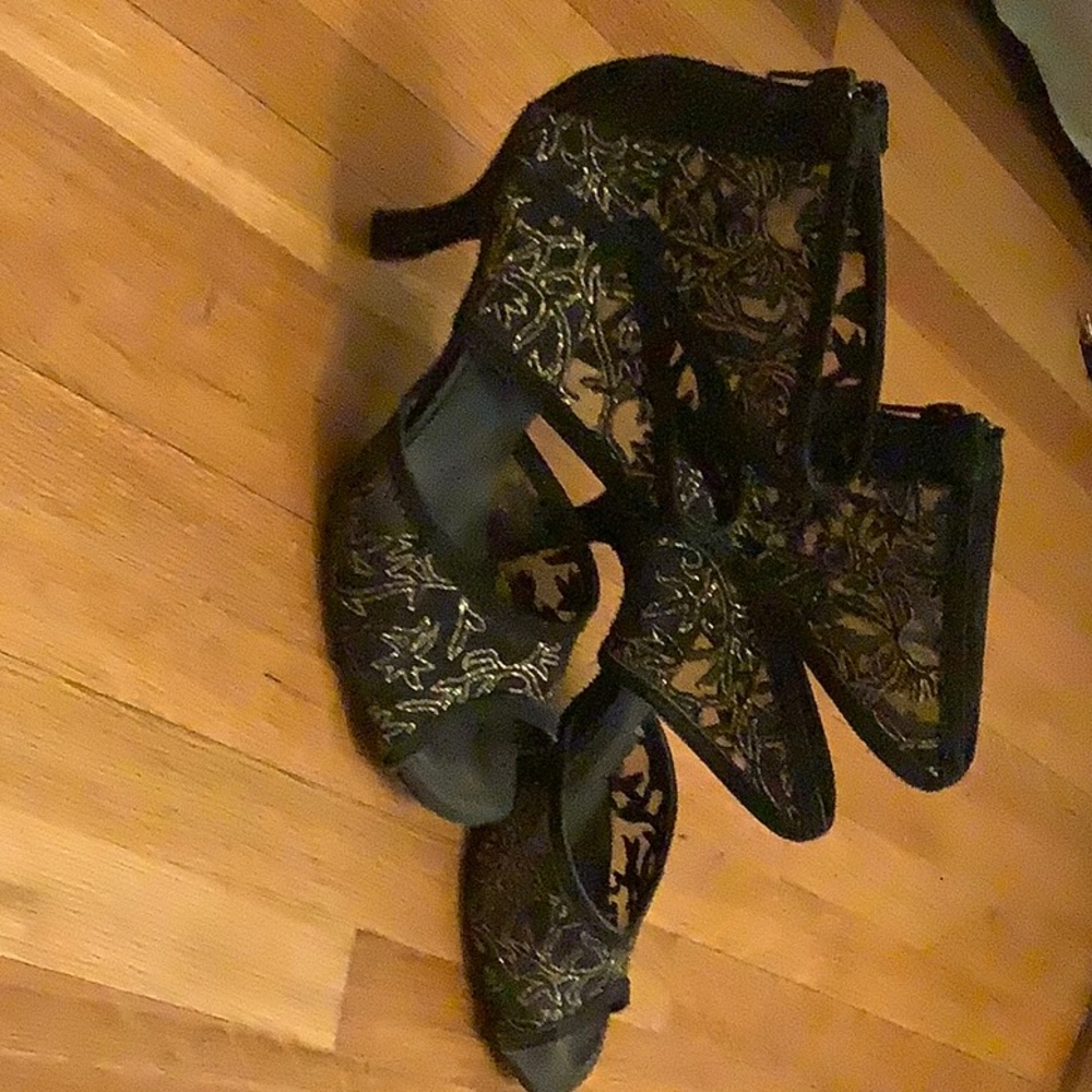 Zippered suede dance shoes